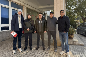 Zespół klienta z Uzbekistanu odwiedza Szanghaj Betis w celu szczegółowej wymiany informacji